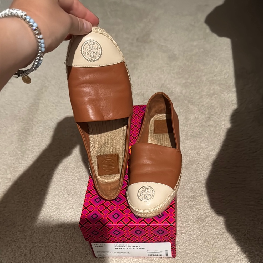 Tory Burch Brown Leather Espadrille with Cream Toe Cap - Picture 3 of 5
